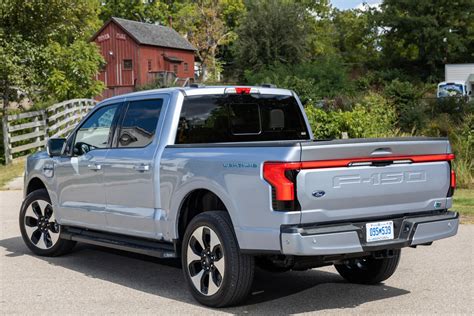 electric plug in 26 000 gvw box truck|2024 Ford Lightning® .